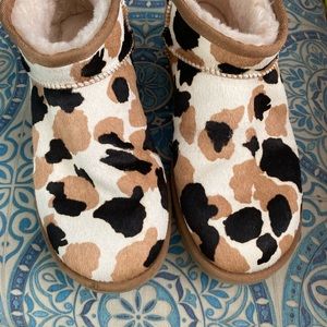 Ugg Ultra Mini Cow Print Boots 9m